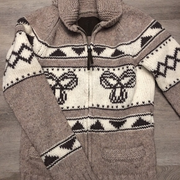 Aritzia sweater